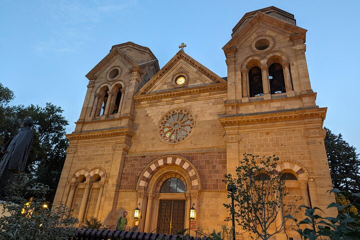 Santa Fe Scavenger Hunt Walking Tour and Game - Photo 1 of 12